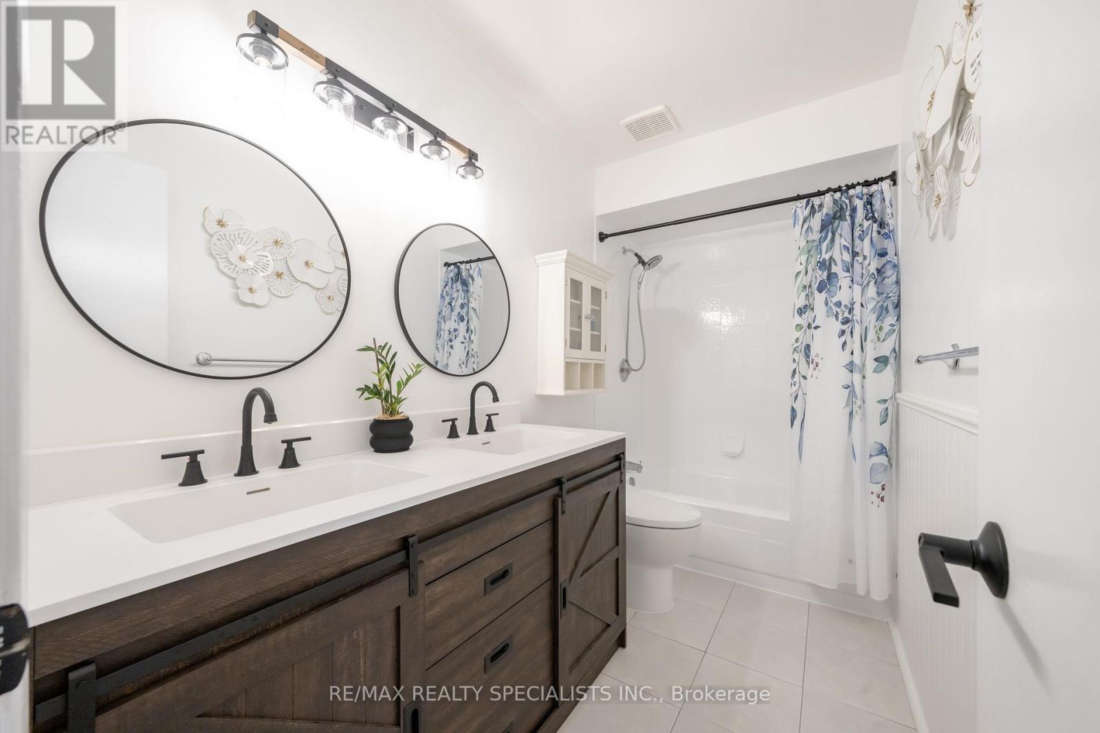 2431 Basswood Crescent, Mississauga, Ontario  L5L 1Y2 - Photo 20 - W13718436