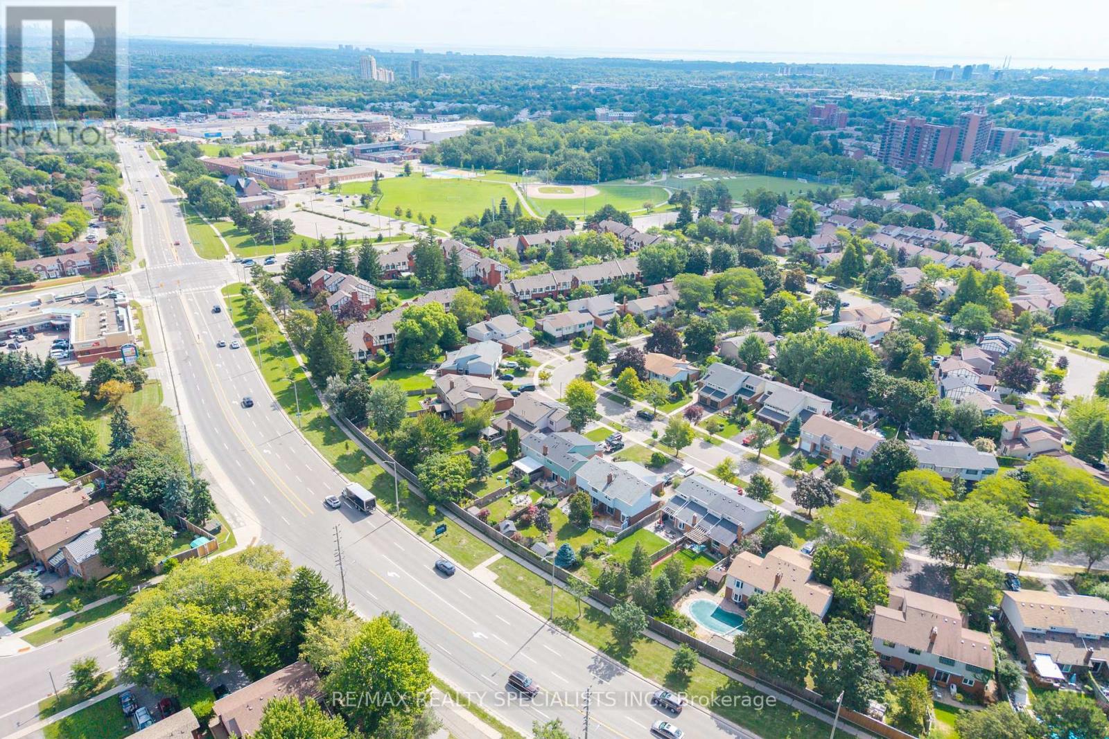 2431 Basswood Crescent, Mississauga, Ontario  L5L 1Y2 - Photo 39 - W13718436