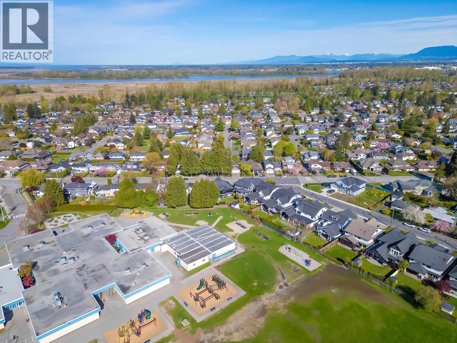 5500 52 Avenue, Ladner, British Columbia  V4K 2C5 - Photo 3 - R3113737