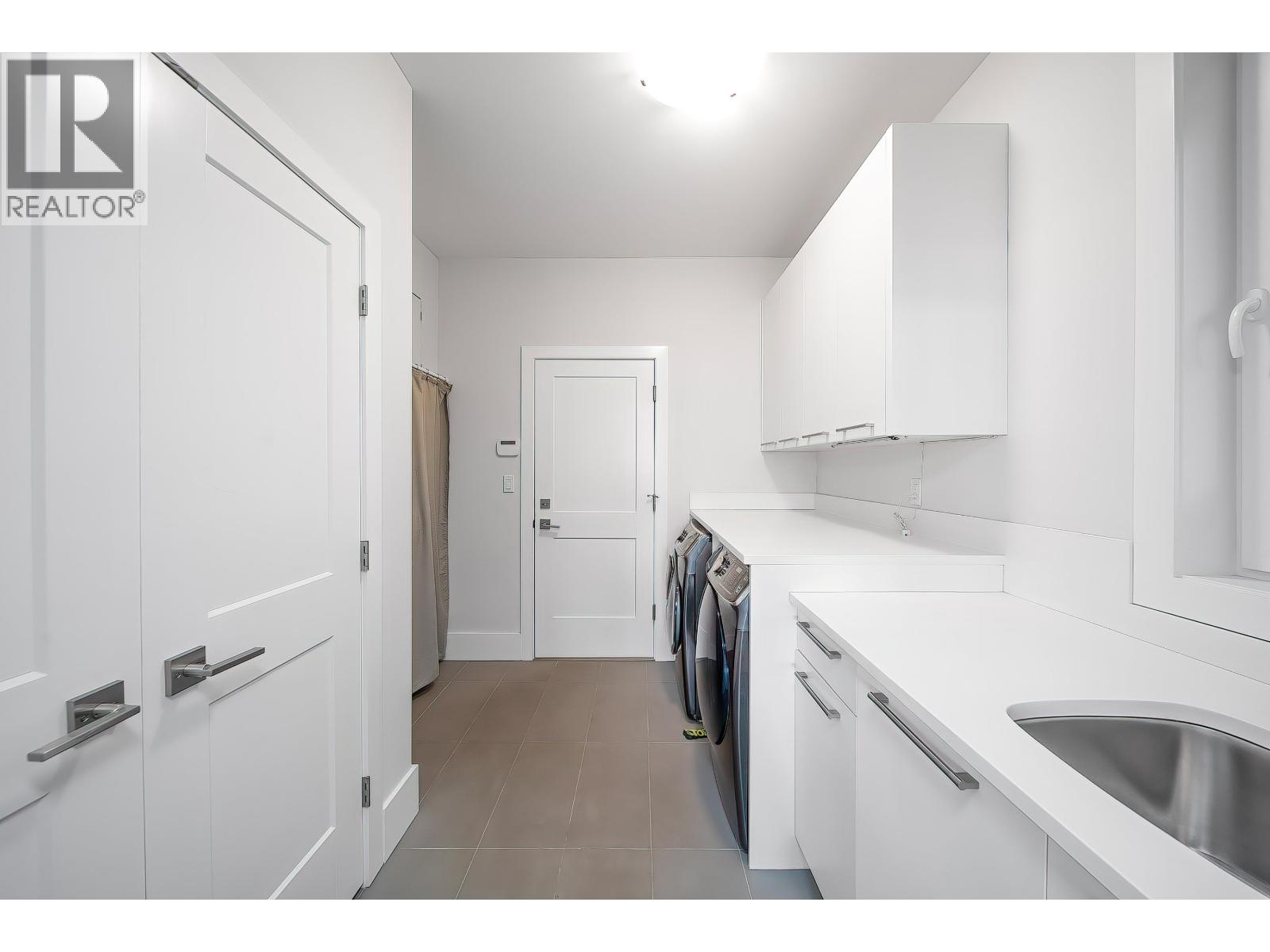 5500 52 Avenue, Ladner, British Columbia  V4K 2C5 - Photo 22 - R3113737
