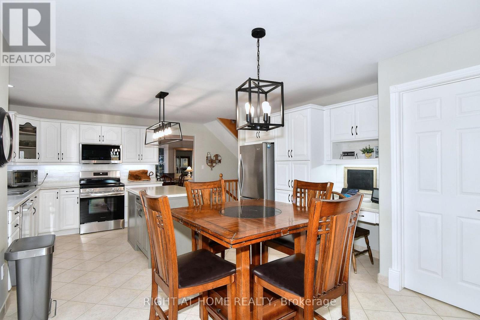 599 Maniece Avenue, Peterborough, Ontario  K9L 0C1 - Photo 12 - X13718342