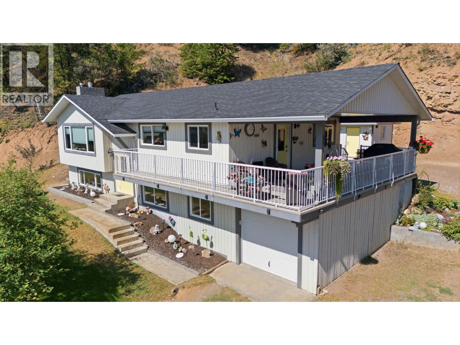 1934 White Road, Williams Lake, British Columbia  V2G 5G9 - Photo 1 - R3159372