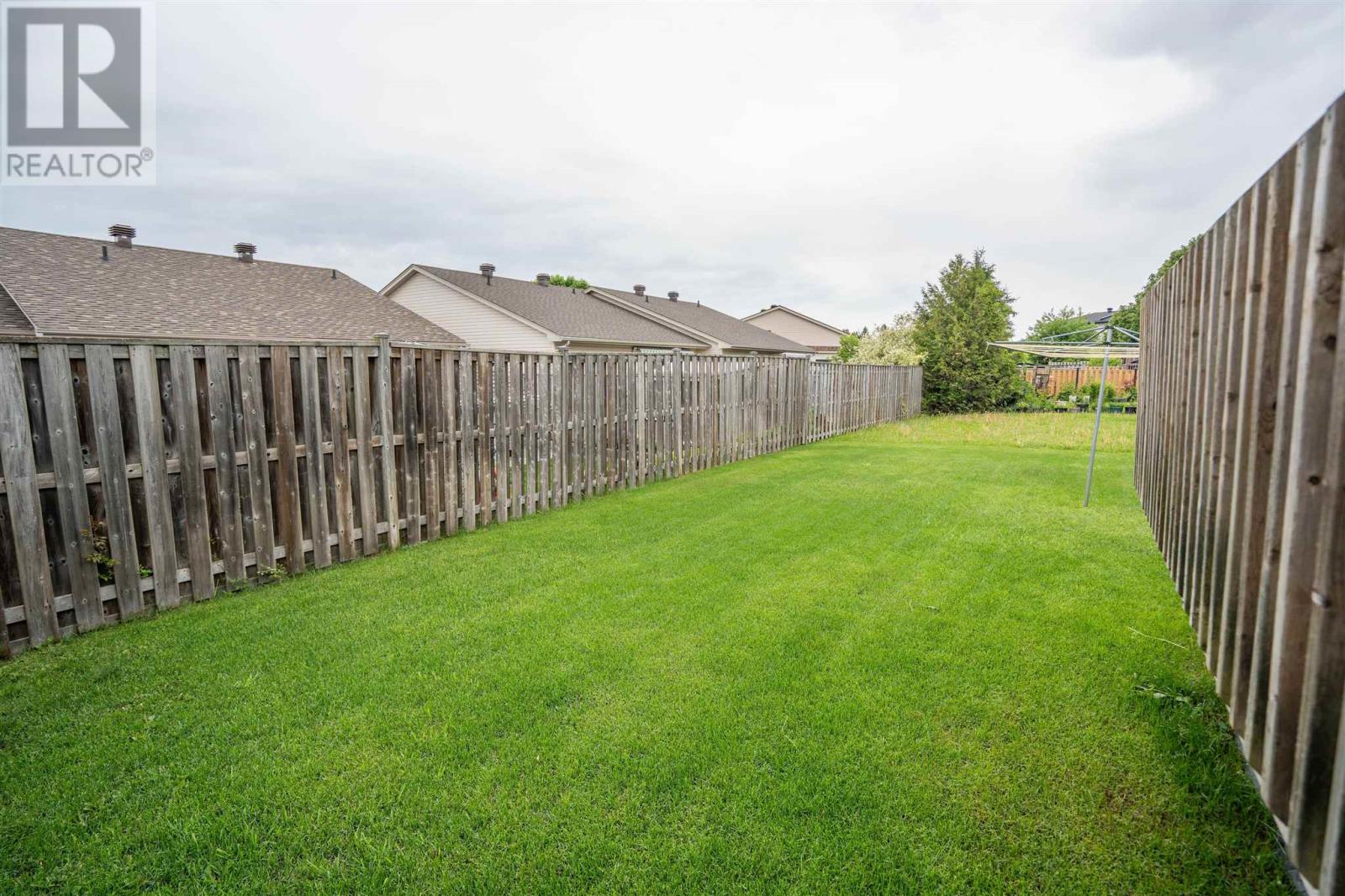 870 Lake St, Sault Ste. Marie, Ontario  P6B 6K2 - Photo 8 - SM261546