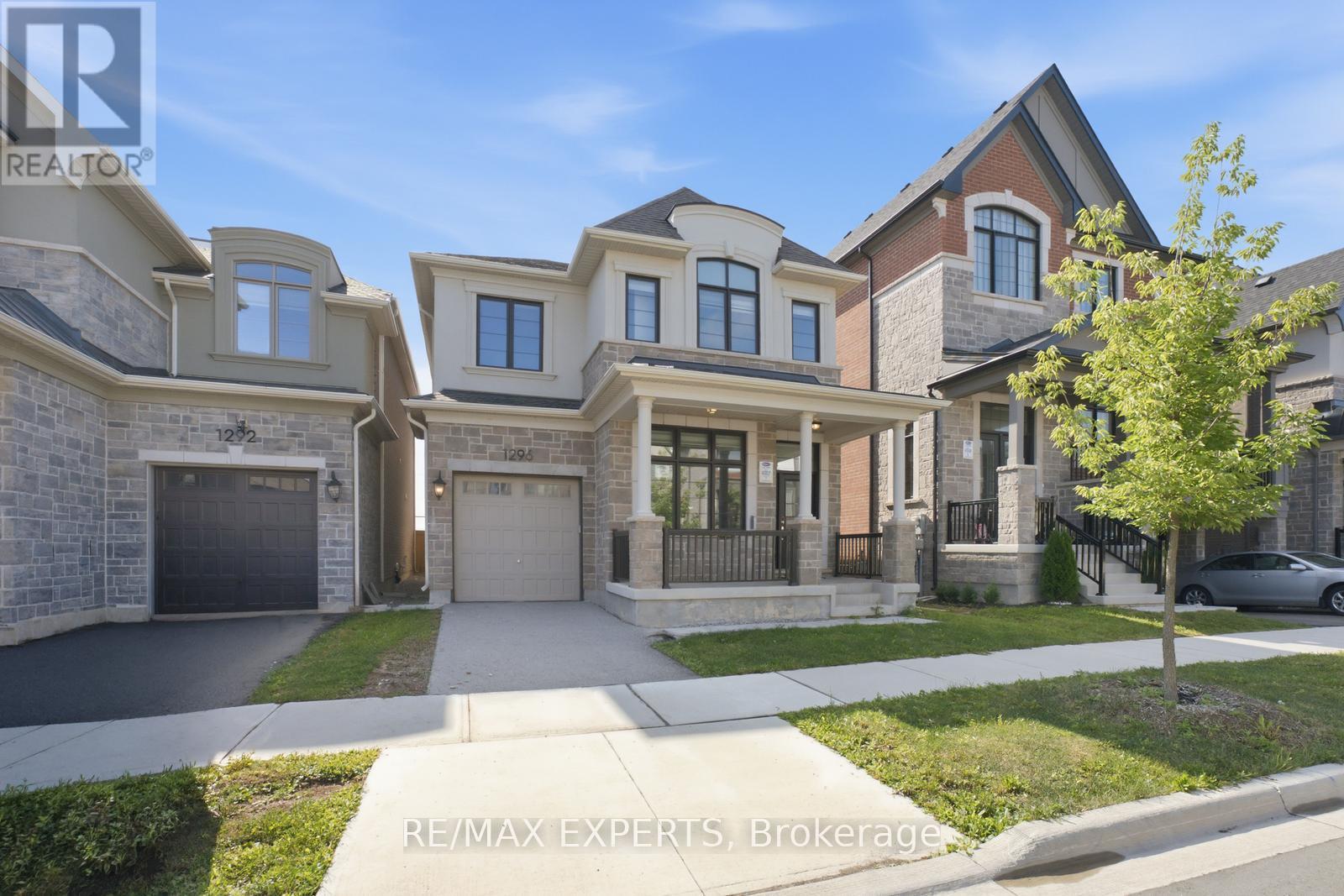 1296 AYMOND CRESCENT W, Oakville, Ontario