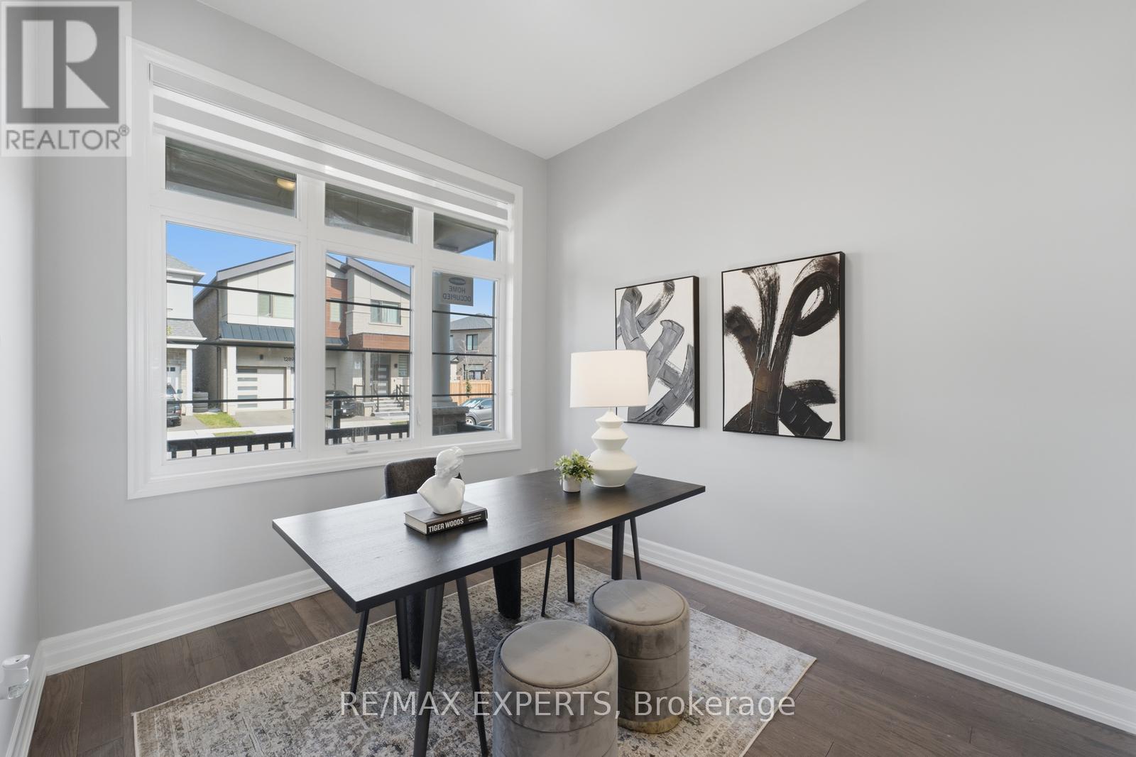 1296 Aymond Crescent W, Oakville, Ontario  L6H 7W8 - Photo 7 - W13658262