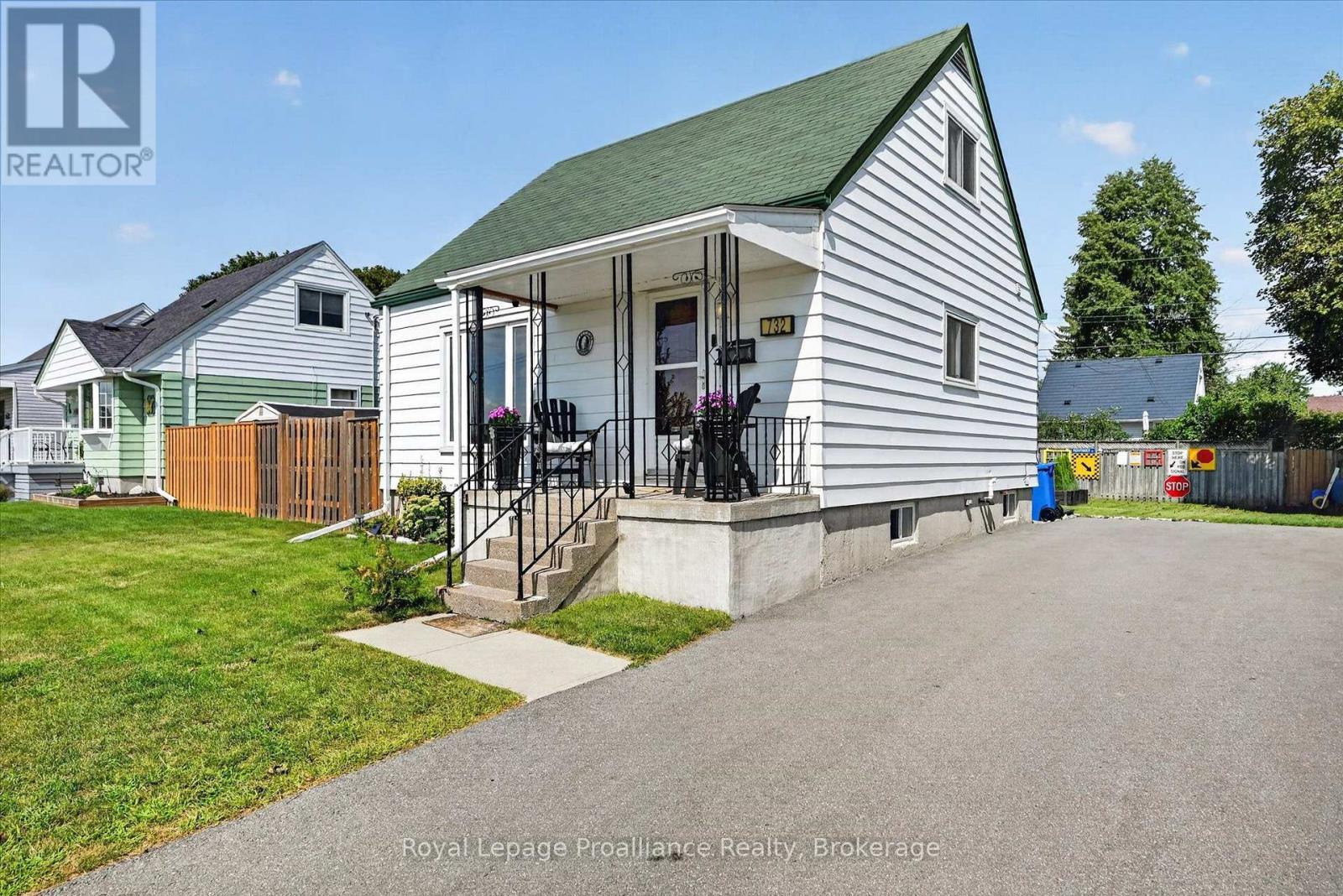 732 Gillespie Avenue, Peterborough, Ontario  K9J 4B7 - Photo 4 - X13718608