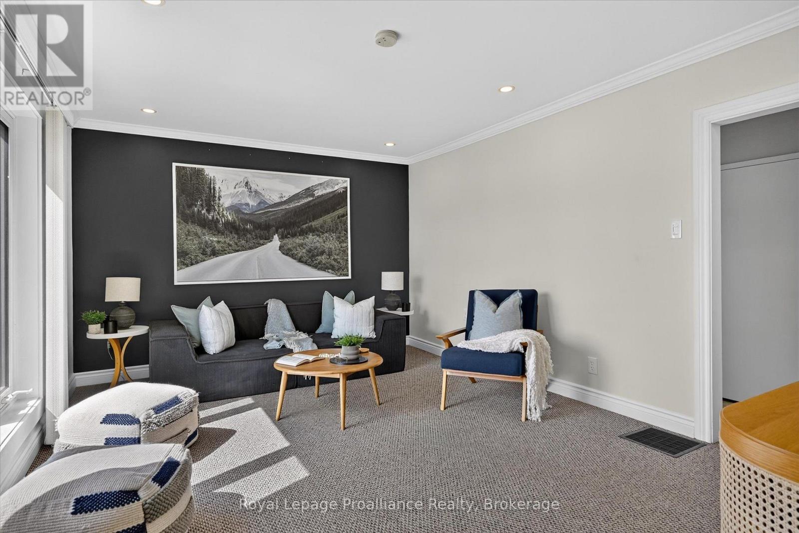 732 Gillespie Avenue, Peterborough, Ontario  K9J 4B7 - Photo 6 - X13718608