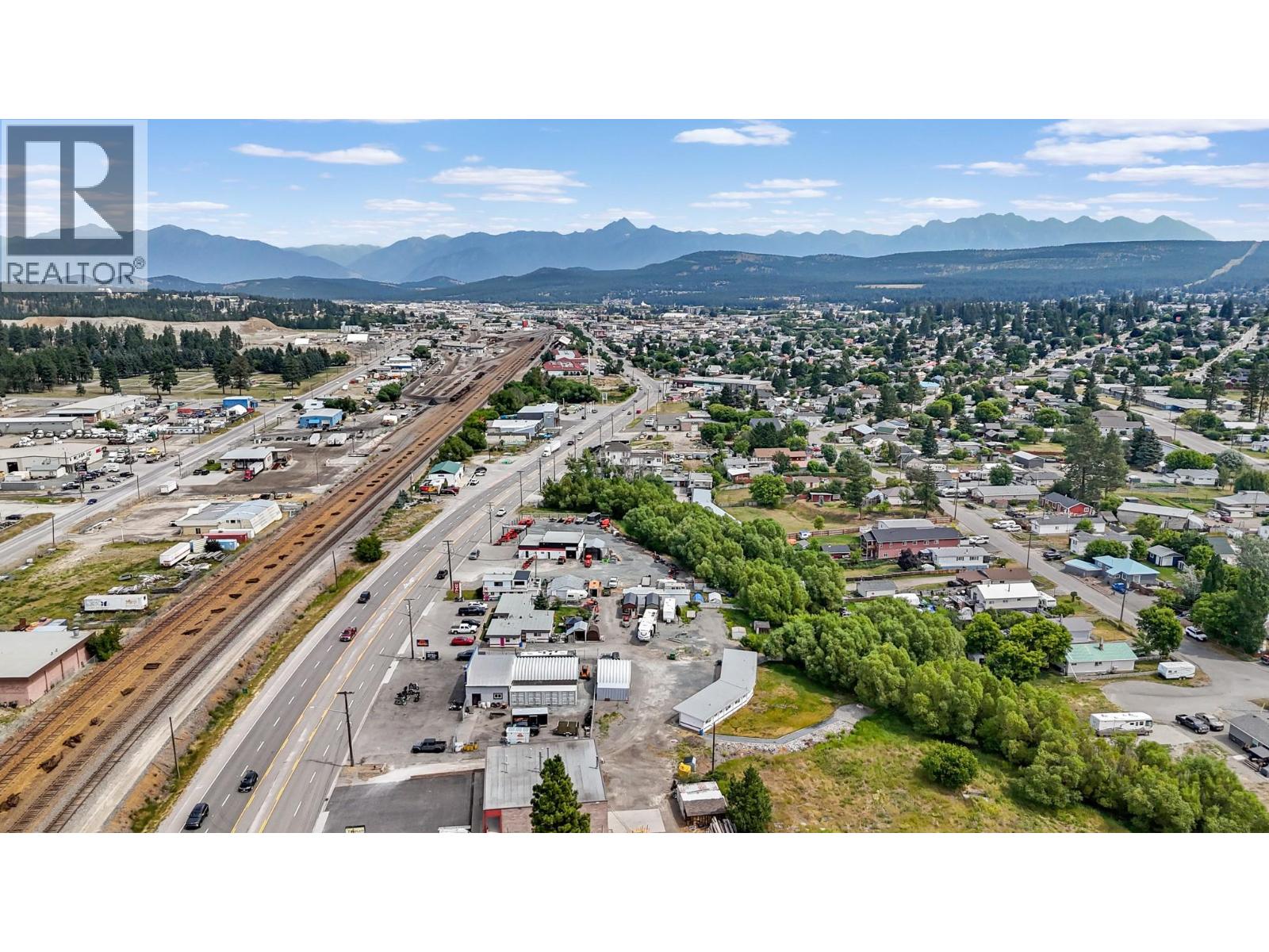 432 Van Horne Street S, Cranbrook, British Columbia  V1C 4W7 - Photo 4 - 10376960