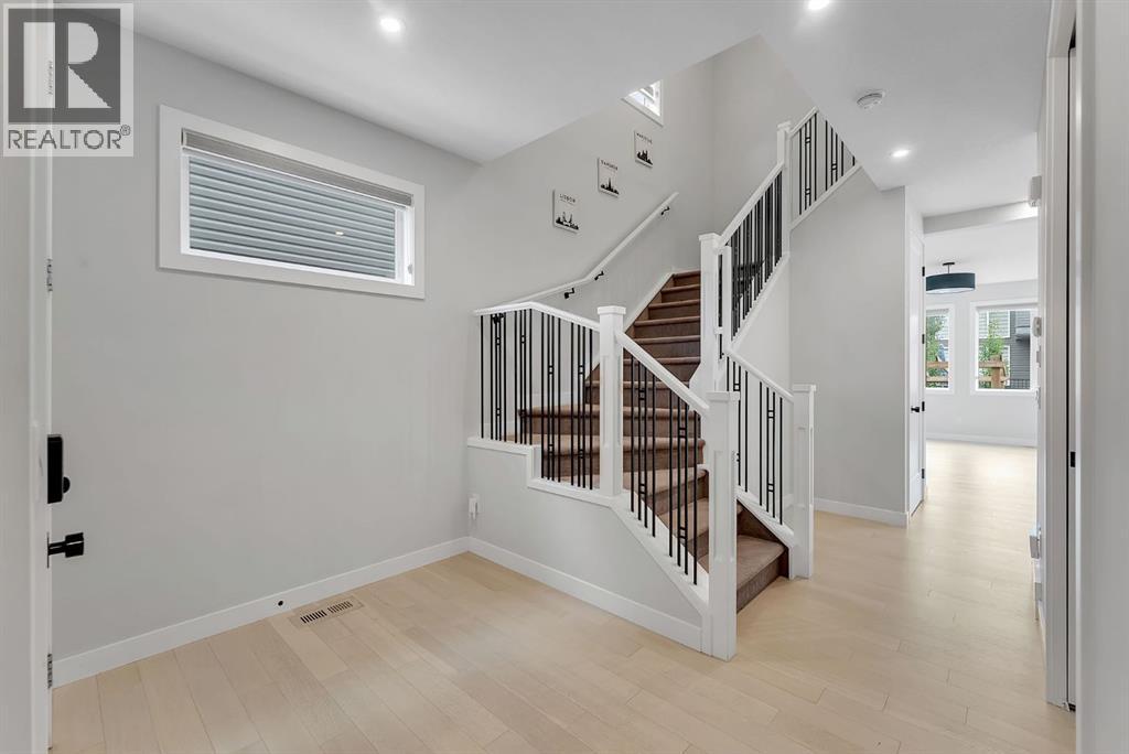 45 Carringsby Landing NW, Calgary, Alberta  T3P 1L9 - Photo 5 - A2330056