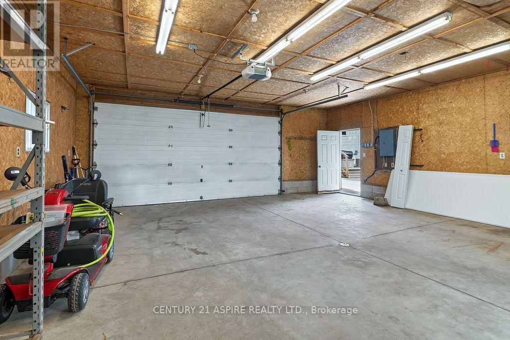 50 Portage Road, Petawawa, Ontario  K8H 3M8 - Photo 15 - X13718460