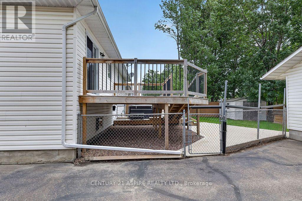 50 Portage Road, Petawawa, Ontario  K8H 3M8 - Photo 5 - X13718460