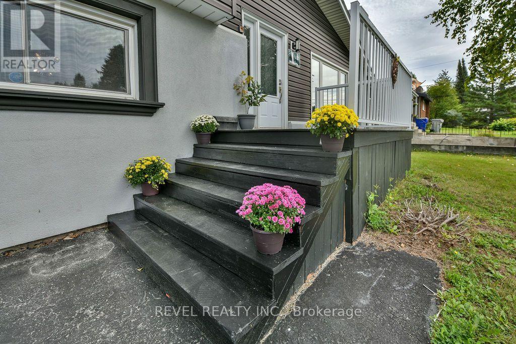370 Morandin Avenue, Timmins, Ontario  P4N 7R4 - Photo 2 - T13718466