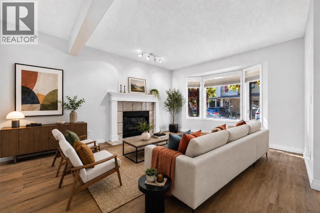 32 Patina Park SW, Calgary, Alberta T3H 3E1 - Photo 4 - A2340249