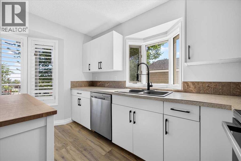 32 Patina Park SW, Calgary, Alberta T3H 3E1 - Photo 17 - A2340249