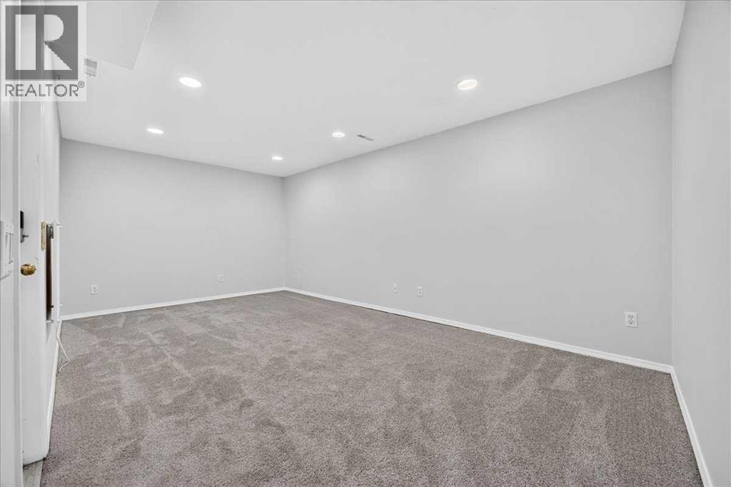 32 Patina Park SW, Calgary, Alberta T3H 3E1 - Photo 40 - A2340249