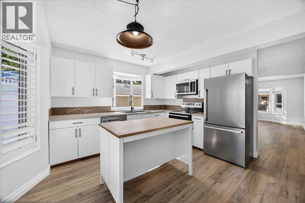 32 Patina Park SW, Calgary, Alberta T3H 3E1 - Photo 13 - A2340249