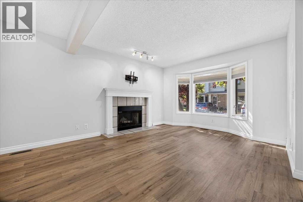 32 Patina Park SW, Calgary, Alberta T3H 3E1 - Photo 5 - A2340249