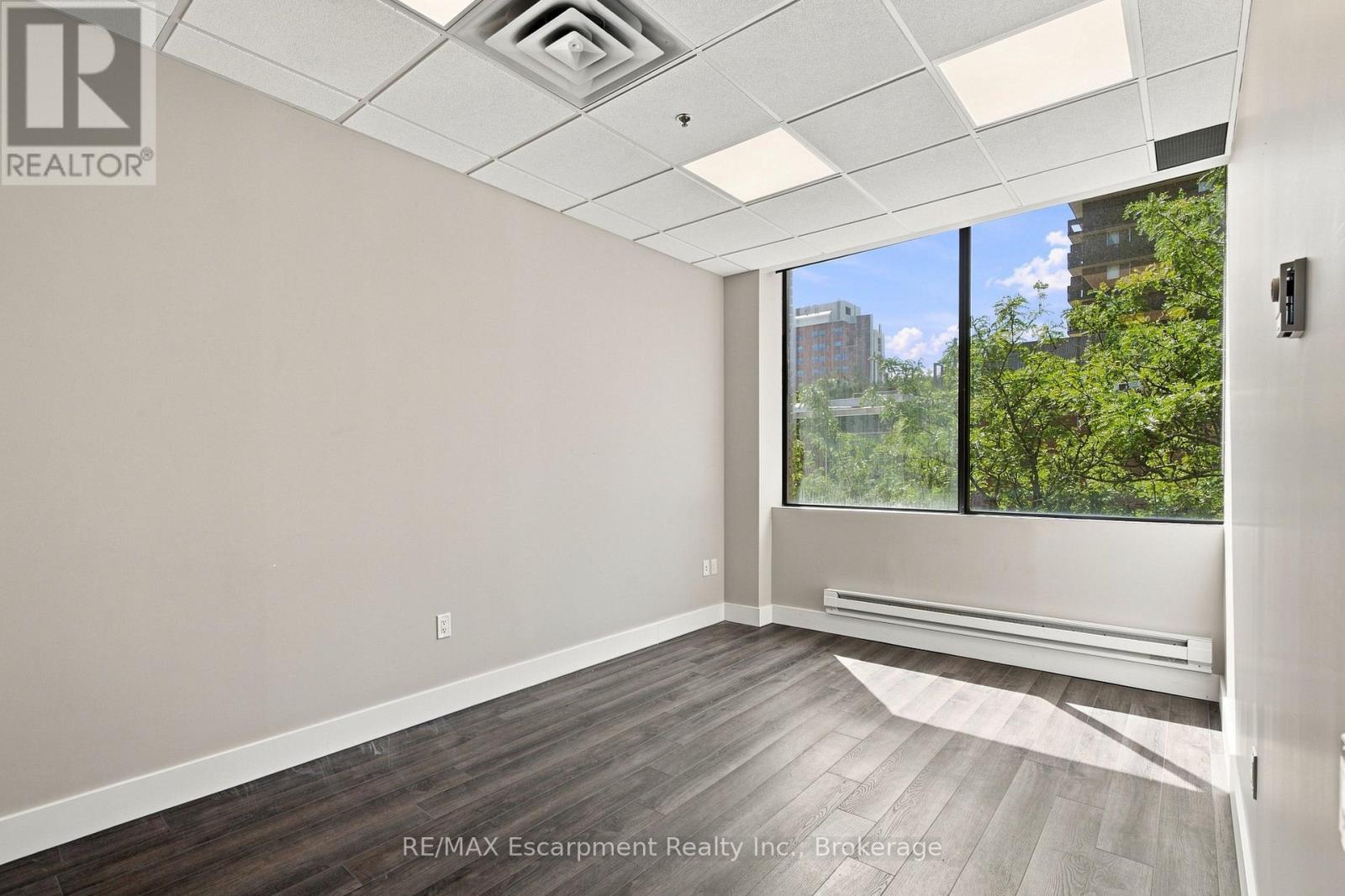 200 - 180 James Street S, Hamilton, Ontario  L8P 4V1 - Photo 15 - X13718486