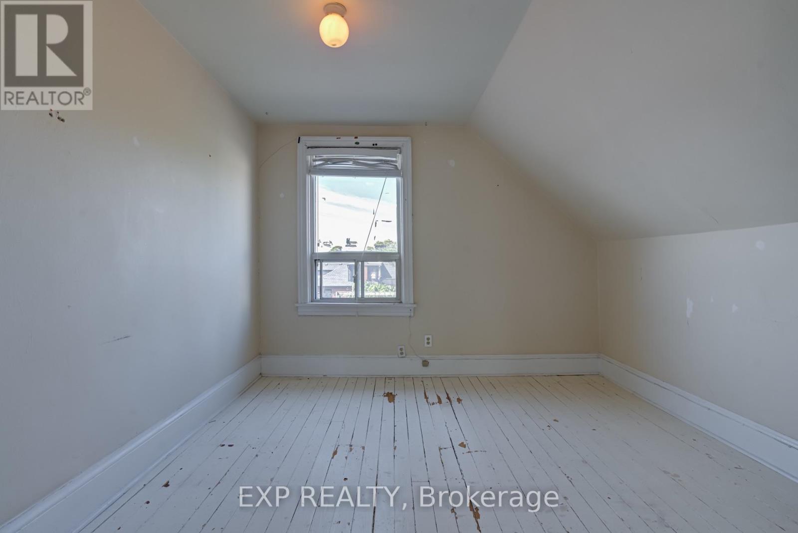 2nd & 3rd - 196 Beatrice Street, Toronto, Ontario  M6G 3G1 - Photo 21 - C13718474