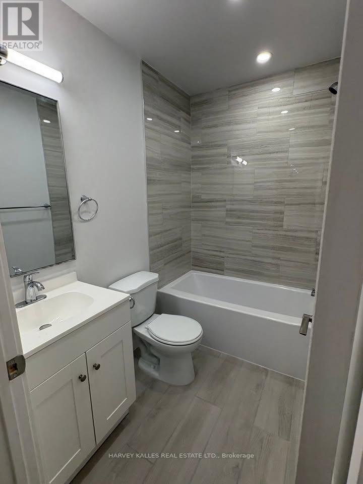 Lower - 557 Crawford Street, Toronto, Ontario  M6G 3J9 - Photo 5 - C13718488