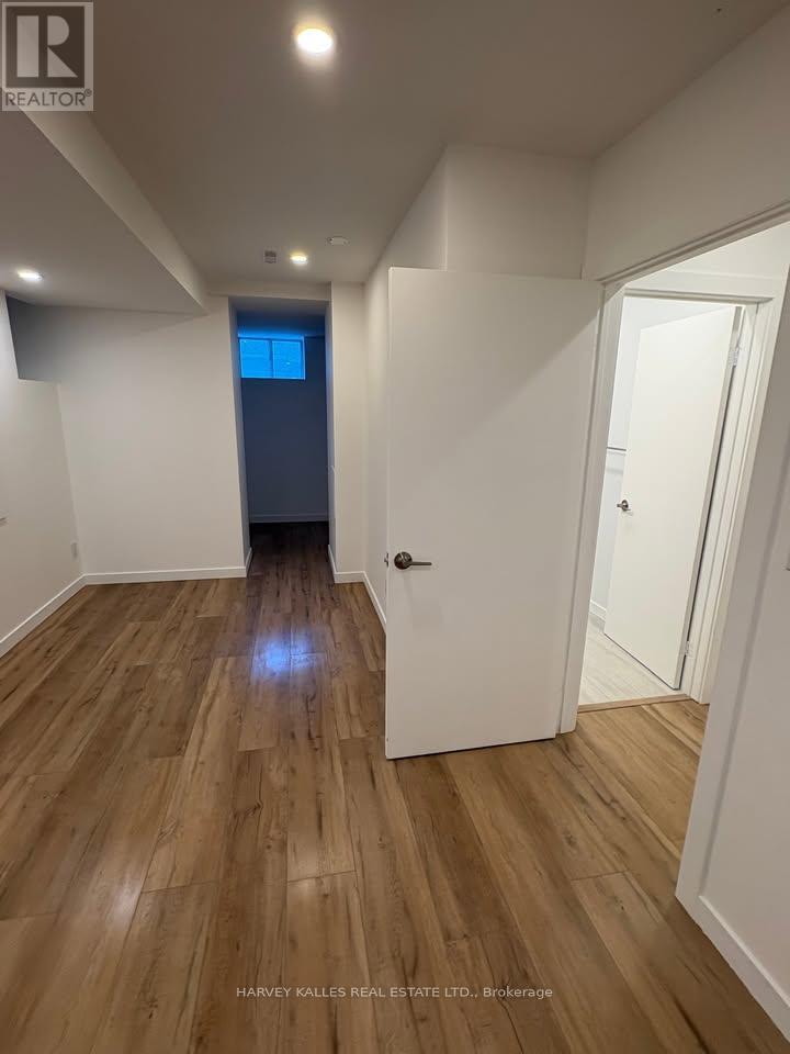 Lower - 557 Crawford Street, Toronto, Ontario  M6G 3J9 - Photo 6 - C13718488