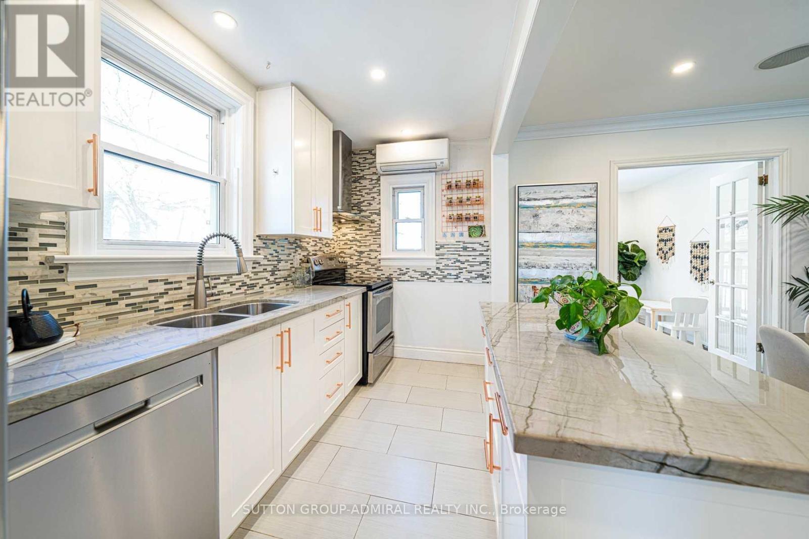 350 Roselawn Avenue, Toronto, Ontario  M4R 1G1 - Photo 16 - C13718580