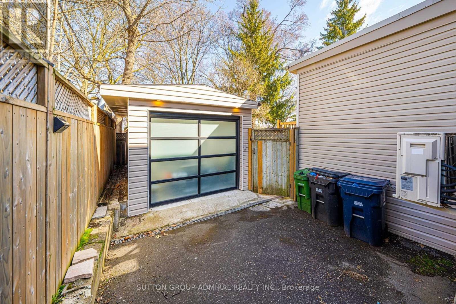 350 Roselawn Avenue, Toronto, Ontario  M4R 1G1 - Photo 6 - C13718580