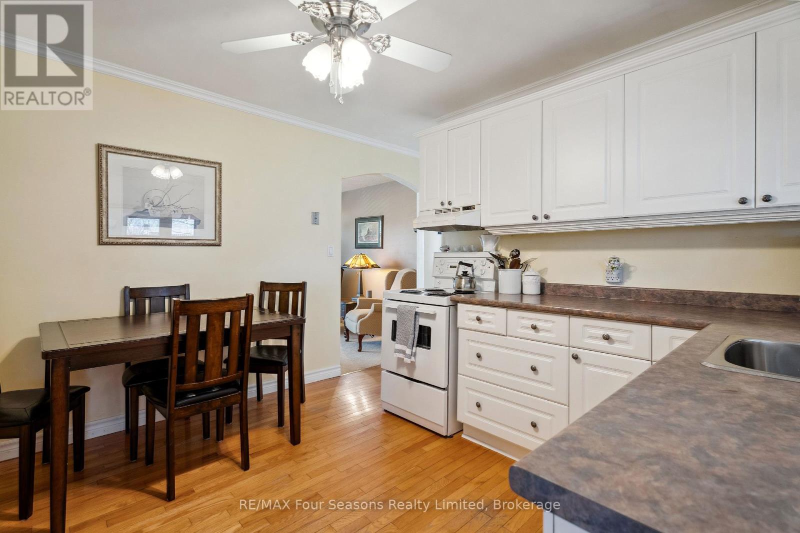 46 Erie Street, Collingwood, Ontario  L9Y 1P4 - Photo 6 - S13718462