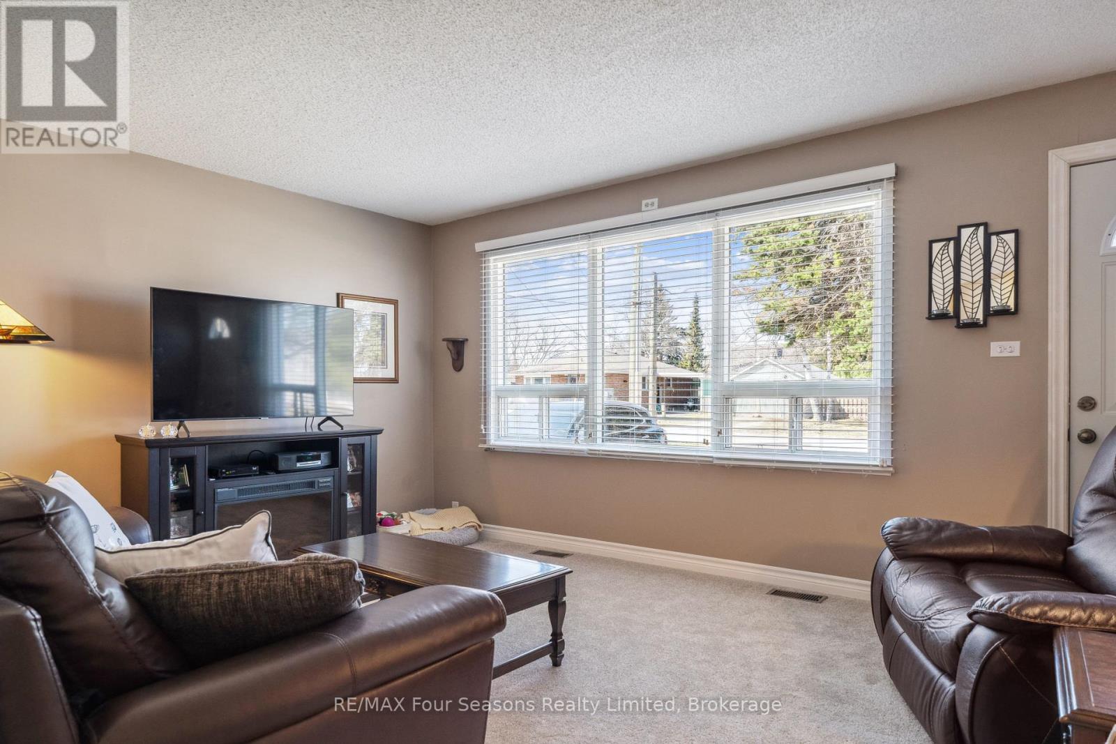46 Erie Street, Collingwood, Ontario  L9Y 1P4 - Photo 8 - S13718462