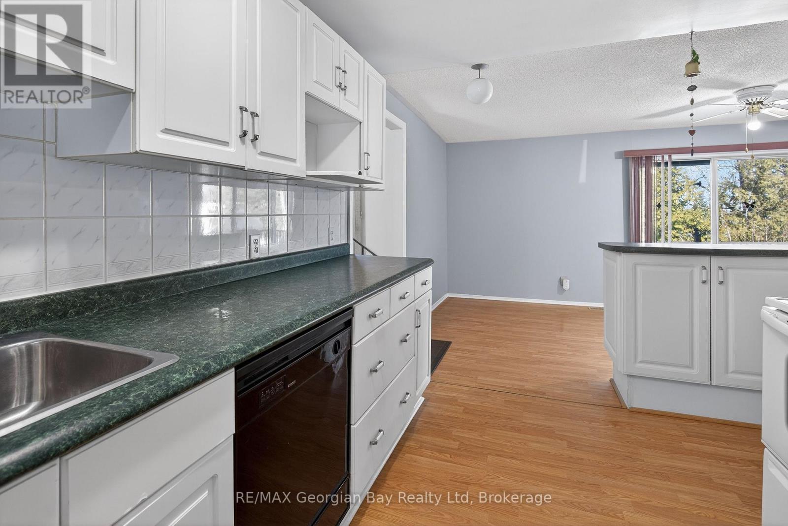 2407 Rumney Road, Tay, Ontario  L4R 4K3 - Photo 4 - S13718510