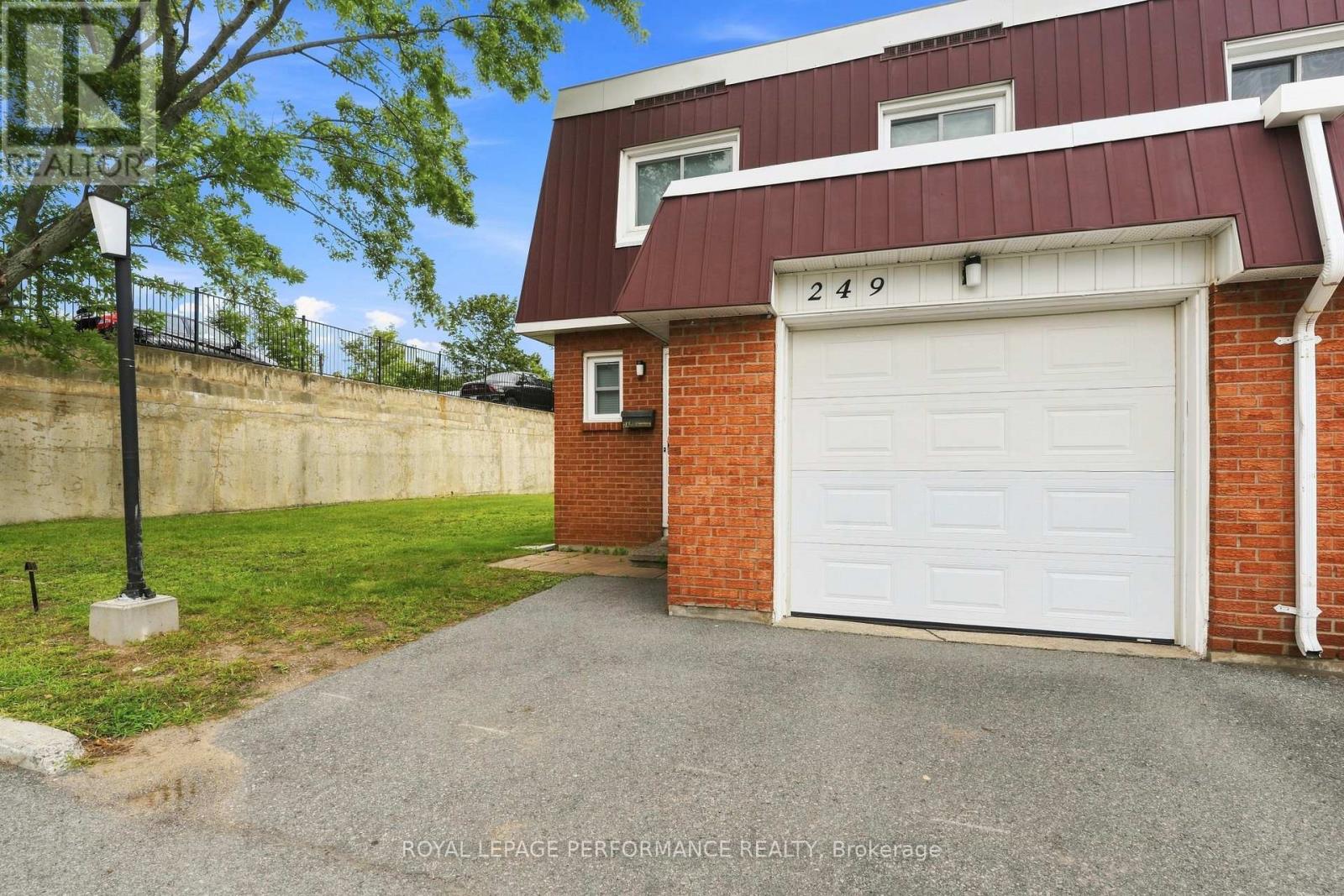 94 - 249 Romulus Private, Ottawa, Ontario  K1K 3Y2 - Photo 2 - X13452416