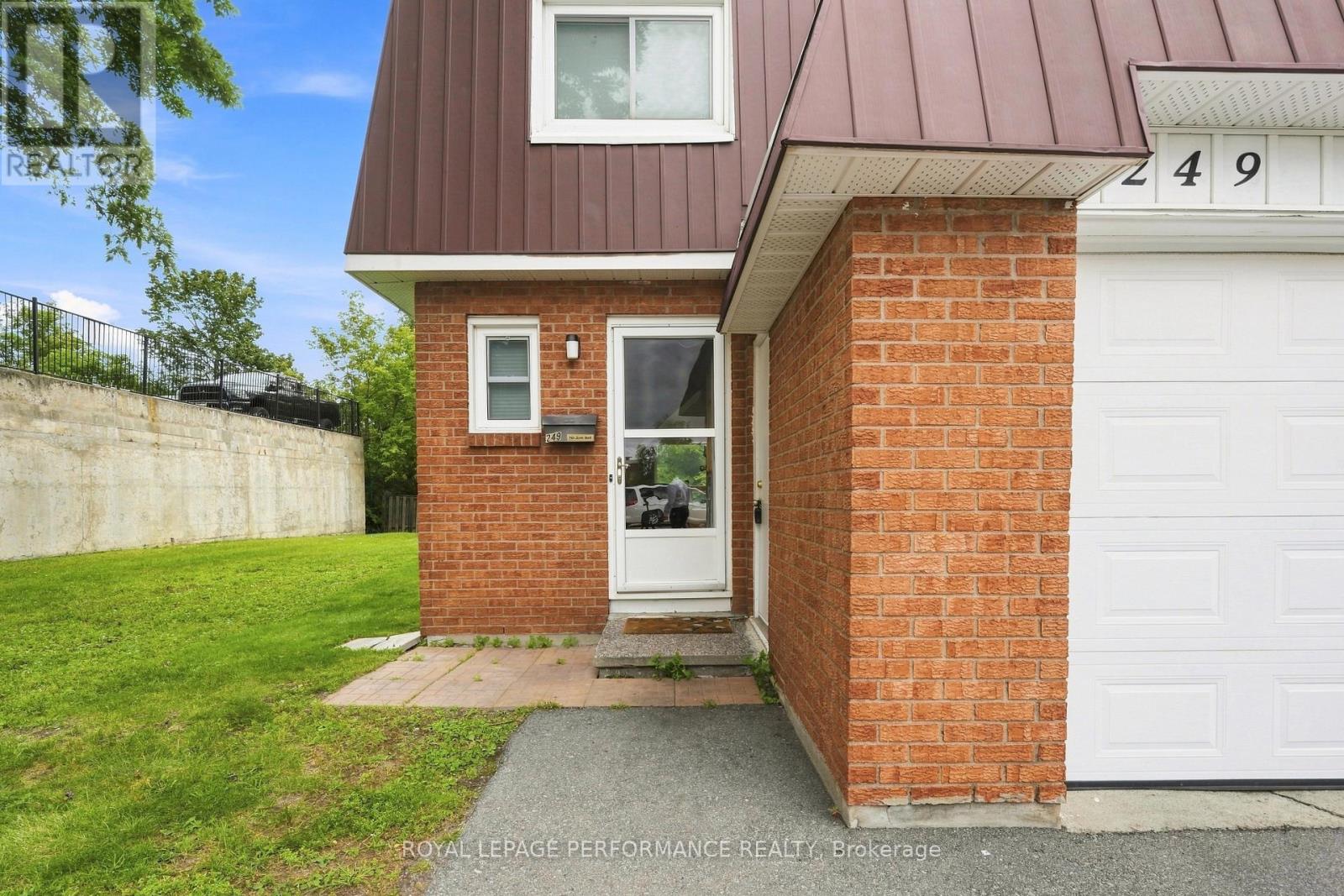 94 - 249 Romulus Private, Ottawa, Ontario  K1K 3Y2 - Photo 3 - X13452416