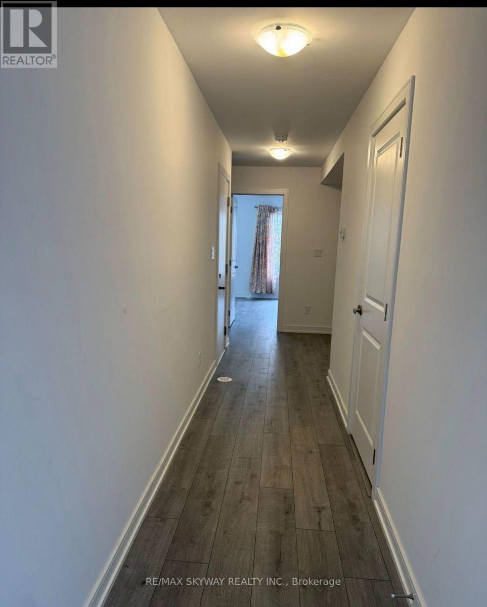 10 Blue Forest Crescent, Barrie, Ontario  L0J 0N3 - Photo 10 - S13718606