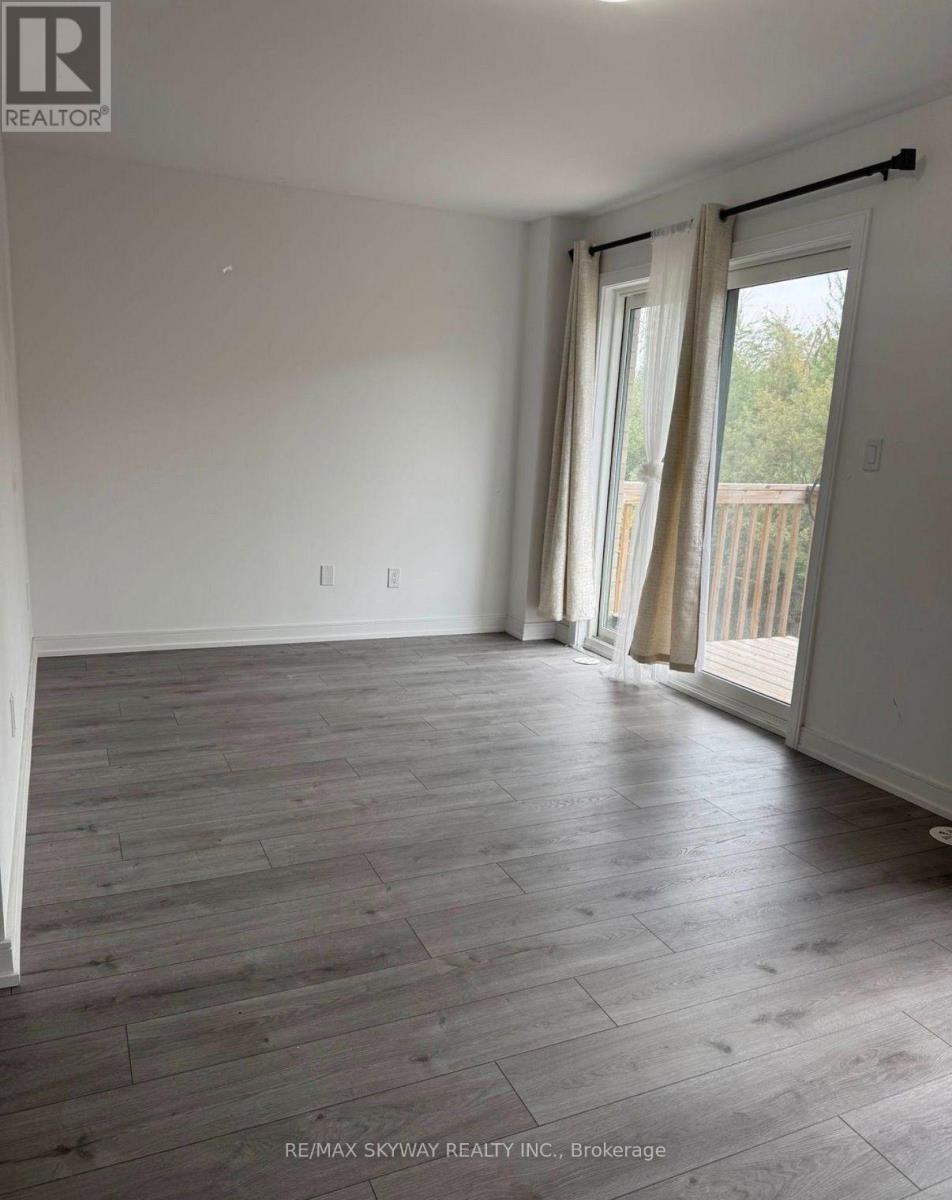 10 Blue Forest Crescent, Barrie, Ontario  L0J 0N3 - Photo 9 - S13718606