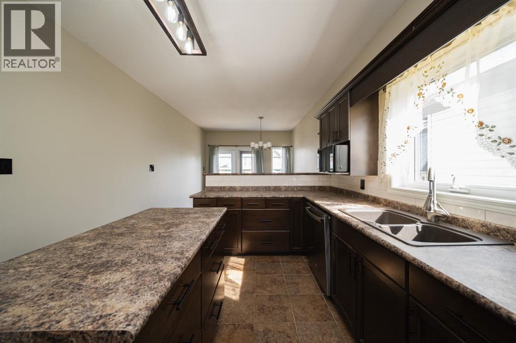 142 Laffont Way, Fort Mcmurray, Alberta  T9K 2P9 - Photo 13 - A2339971