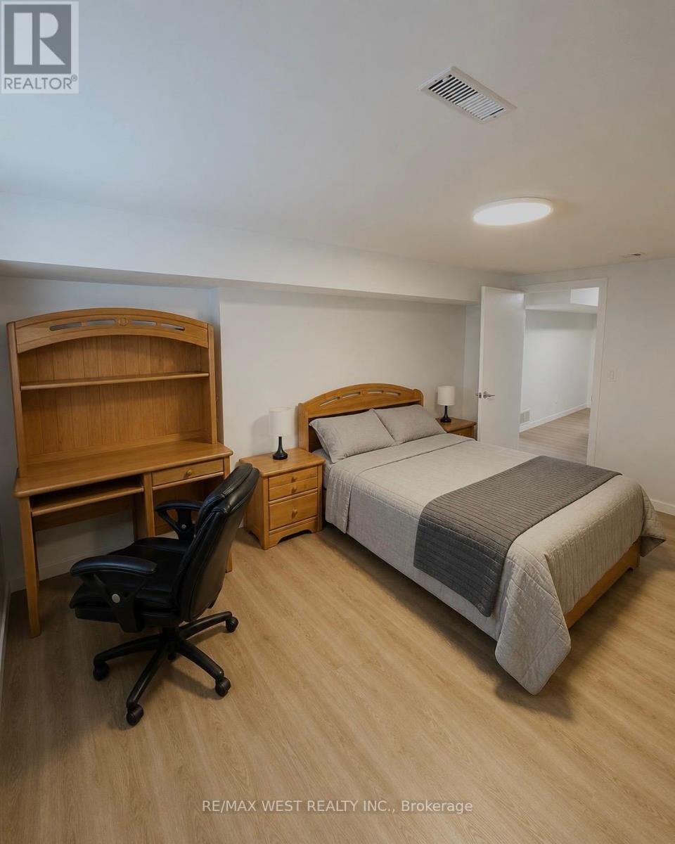 Lower - 41 Westroyal Road, Toronto, Ontario  M9P 2C4 - Photo 6 - W13718530