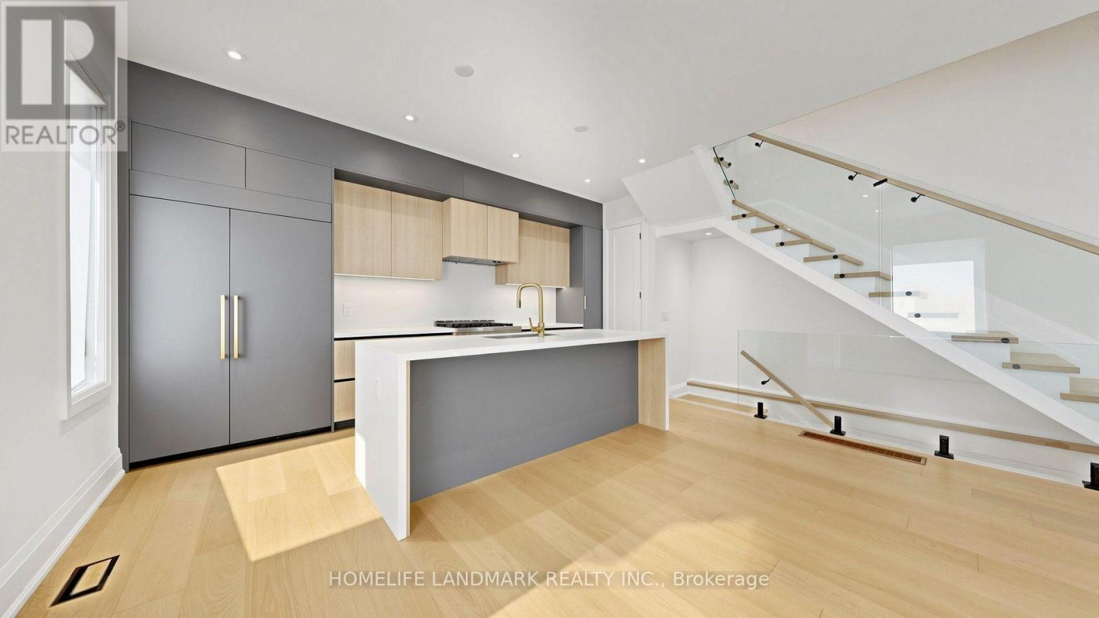 Unit D - 750 Glengrove Avenue W, Toronto, Ontario  M6B 2J6 - Photo 10 - W13718534