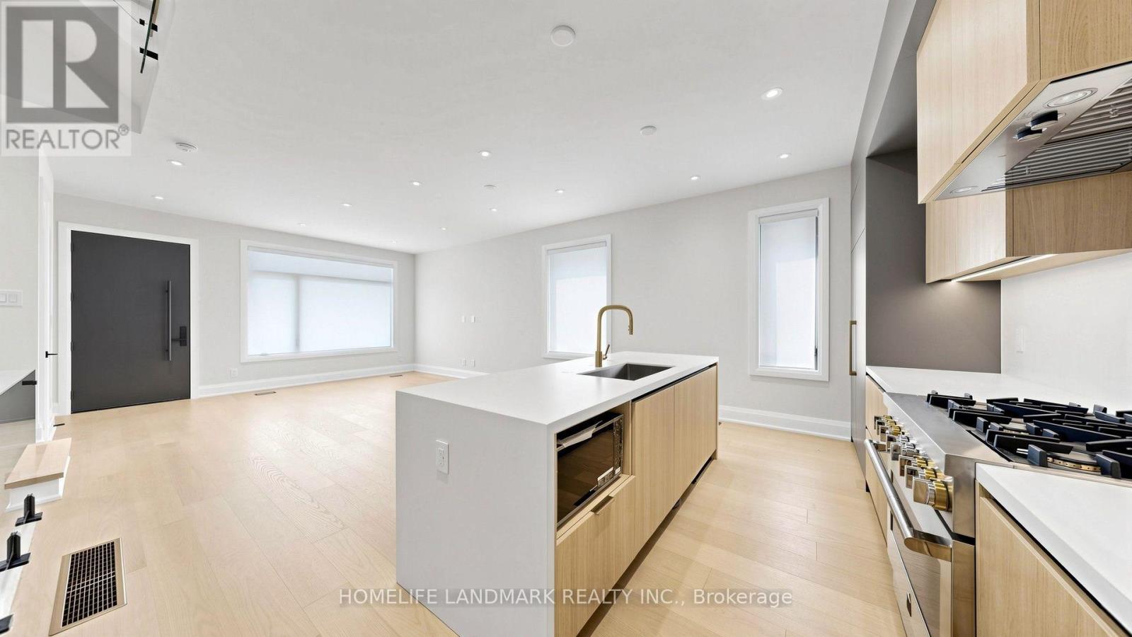 Unit D - 750 Glengrove Avenue W, Toronto, Ontario  M6B 2J6 - Photo 12 - W13718534