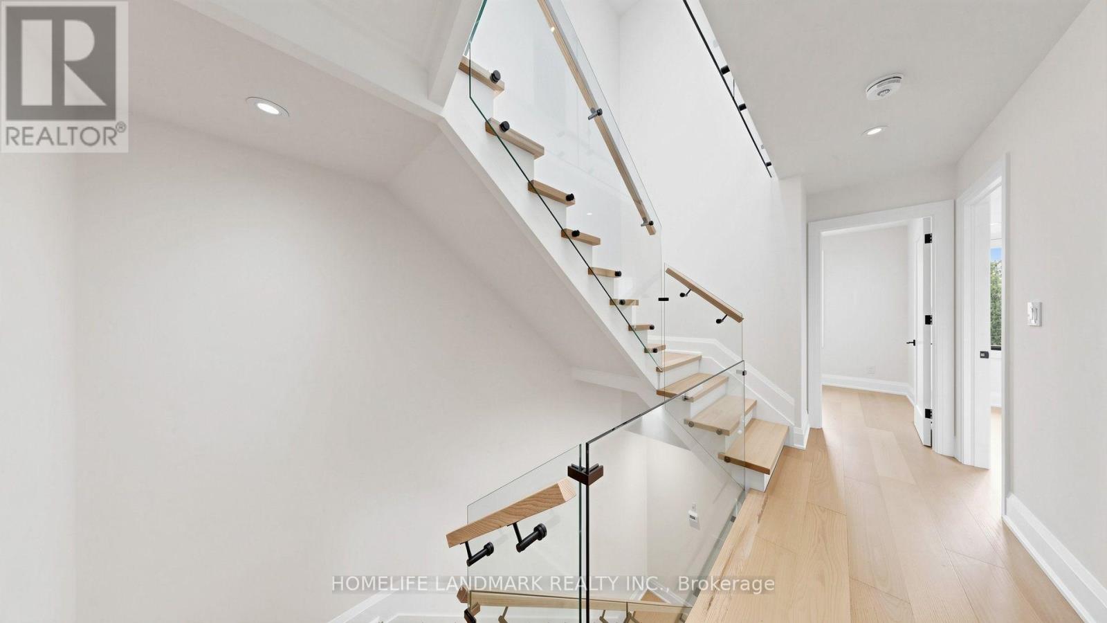 Unit D - 750 Glengrove Avenue W, Toronto, Ontario  M6B 2J6 - Photo 19 - W13718534