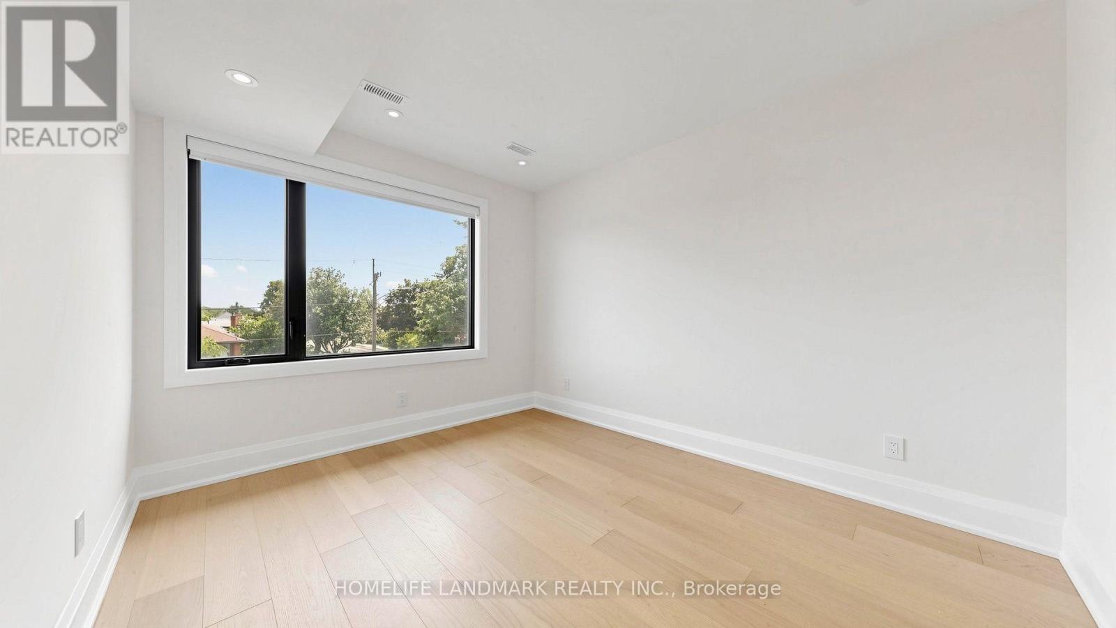 Unit D - 750 Glengrove Avenue W, Toronto, Ontario  M6B 2J6 - Photo 21 - W13718534