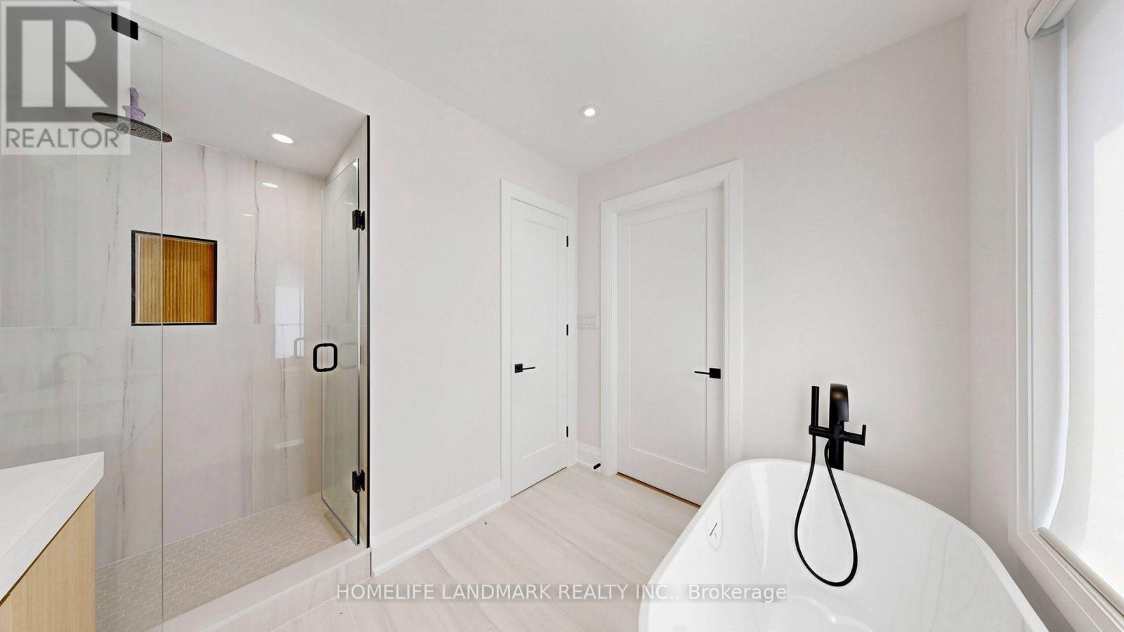 Unit D - 750 Glengrove Avenue W, Toronto, Ontario  M6B 2J6 - Photo 25 - W13718534