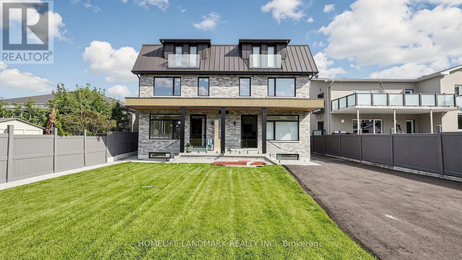 Unit D - 750 Glengrove Avenue W, Toronto, Ontario  M6B 2J6 - Photo 3 - W13718534