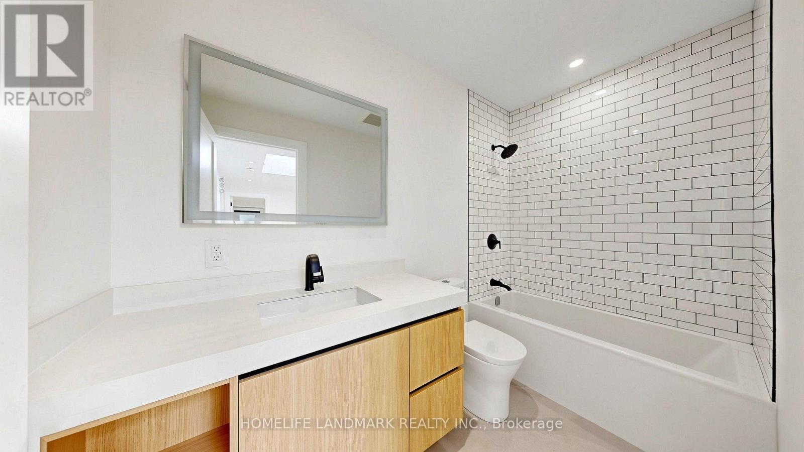 Unit D - 750 Glengrove Avenue W, Toronto, Ontario  M6B 2J6 - Photo 40 - W13718534
