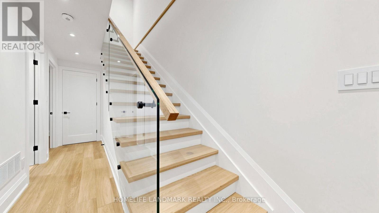 Unit D - 750 Glengrove Avenue W, Toronto, Ontario  M6B 2J6 - Photo 41 - W13718534