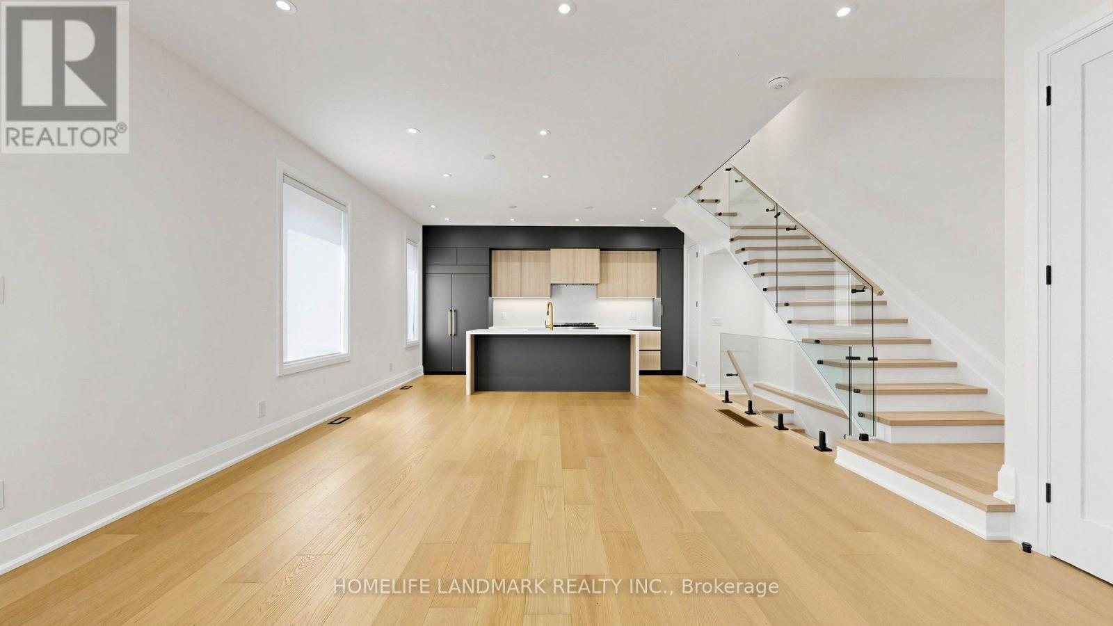Unit D - 750 Glengrove Avenue W, Toronto, Ontario  M6B 2J6 - Photo 5 - W13718534