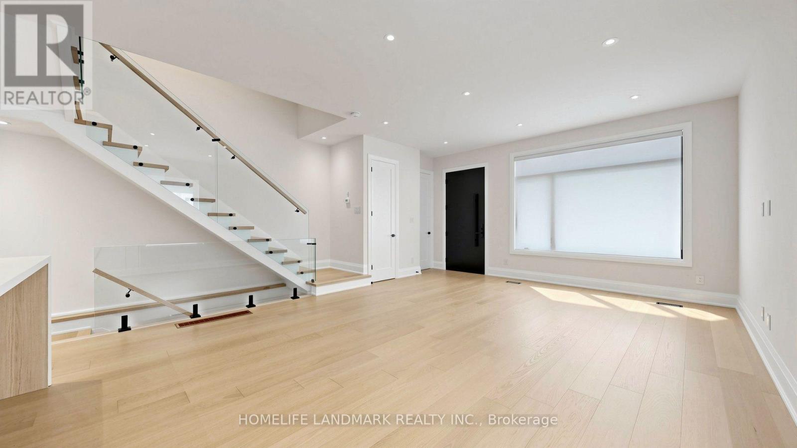 Unit D - 750 Glengrove Avenue W, Toronto, Ontario  M6B 2J6 - Photo 6 - W13718534