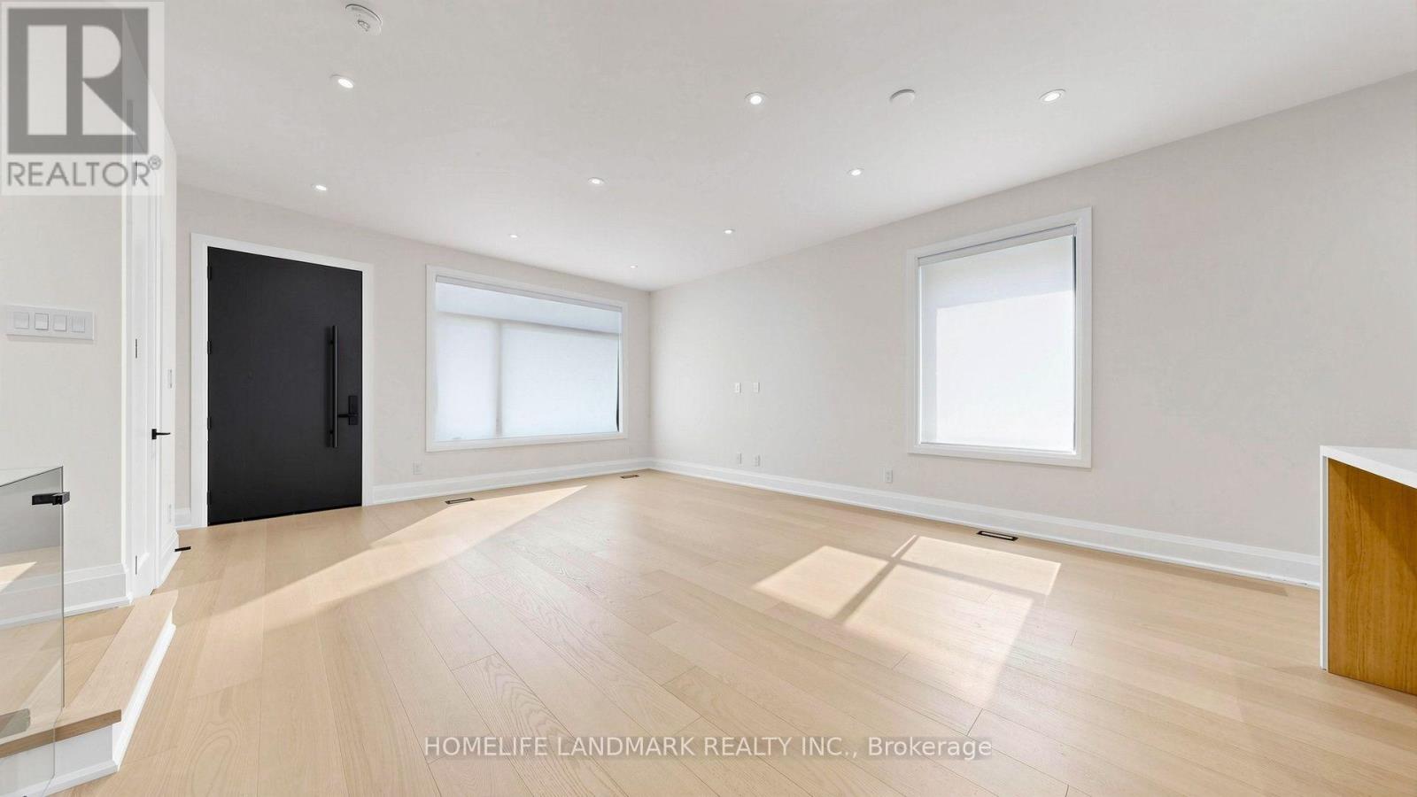 Unit D - 750 Glengrove Avenue W, Toronto, Ontario  M6B 2J6 - Photo 7 - W13718534