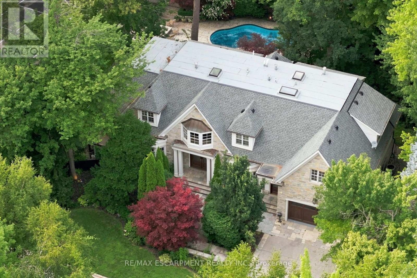 2025 Heartwood Court, Mississauga, Ontario  L5C 4P7 - Photo 49 - W13718572