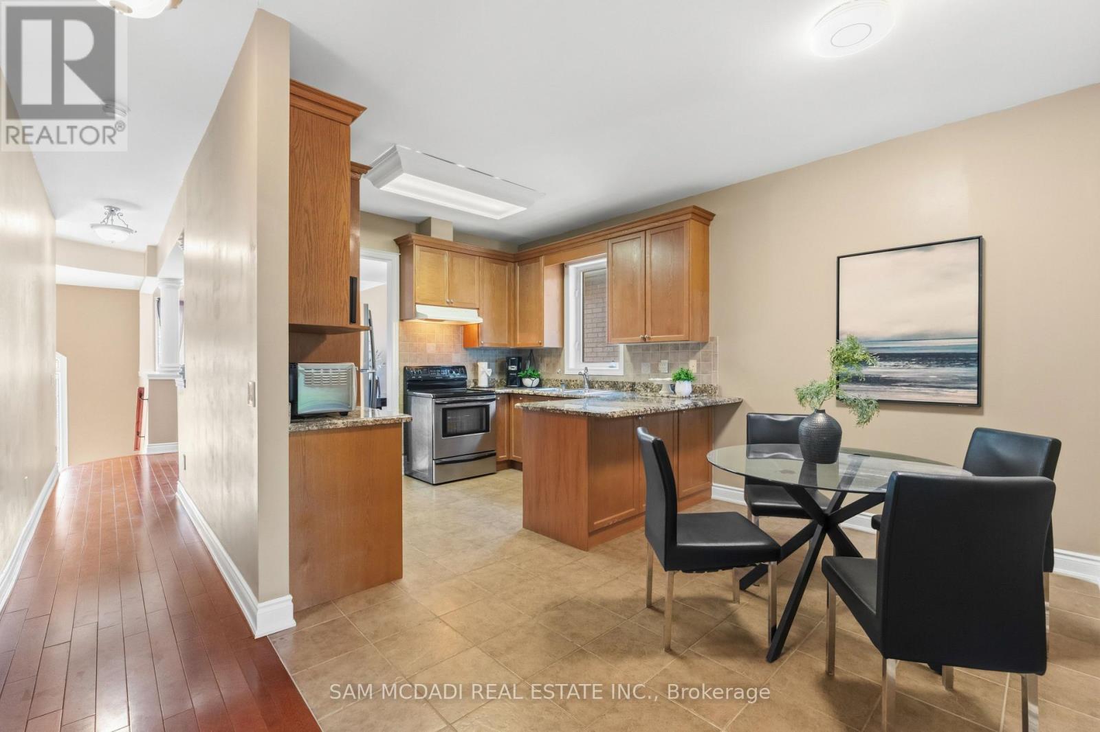 15 Eaglesprings Crescent, Brampton, Ontario  L6P 2V8 - Photo 11 - W13718574