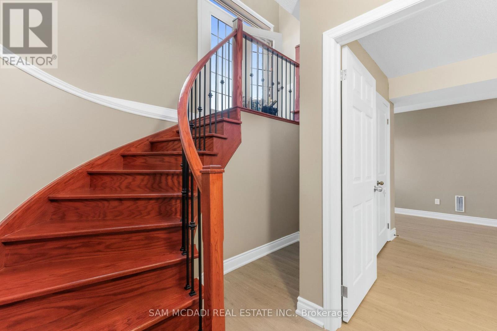 15 Eaglesprings Crescent, Brampton, Ontario  L6P 2V8 - Photo 28 - W13718574